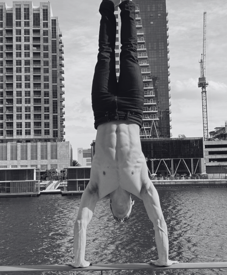 FREE HOW TO HANDSTAND PROGRAM